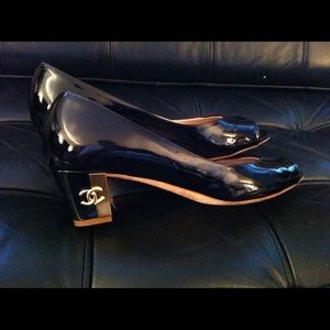 Chanel black patent leather heels